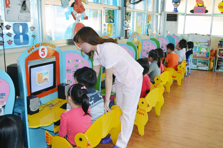 Lớp học môn Kidsmart cho trẻ 5 tuổi tại Trường Mầm non Hạ Long, TP Hạ Long.