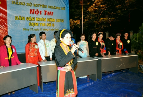 Cán bộ hội phụ nữ các cơ sở của huyện Hoành Bồ tích cực tham gia và đoạt nhiều giải cao trong Hội thi dân vận khéo tỉnh Quảng Ninh năm 2012.