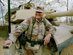 Tướng Norman Schwarzkopf trong thời gian chỉ huy cuộc Chiến tranh Vùng Vịnh - Nguồn: AP