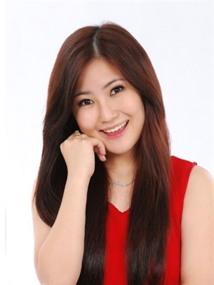 Hương Tràm nổi lên từ Giọng hát Việt.  Ảnh: Lý Võ Phú Hưng.
