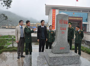 Chủ tịch UBND tỉnh kiểm tra tình hình biên giới trên địa bàn huyện Hải Hà và tiến độ thi công Nhà máy sợi Texhong