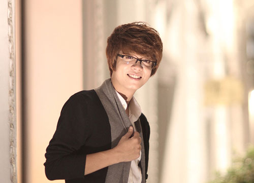 Ca sĩ Bùi Anh Tuấn