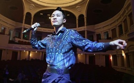 Ca sĩ Tùng Dương - Người trẻ làm thay đổi nghệ thuật Việt