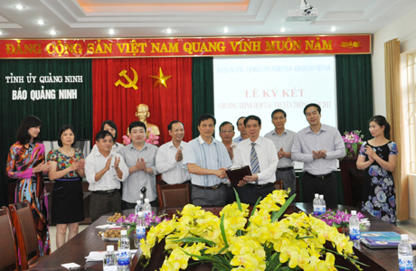 Lãnh đạo Báo Quảng Ninh và Tập đoàn CN Than, Khoảng sản Việt Nam ký kết biên bản hợp tác tuyên truyền
