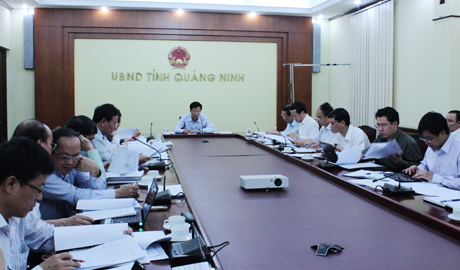 Đồng chí Nguyễn Văn Đọc, Chủ tịch UBND tỉnh chủ trì buổi giao ban