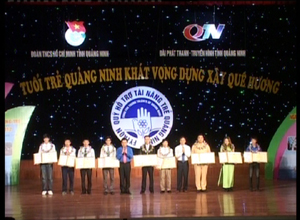 Tuyên dương gương mặt trẻ, tài năng trẻ tỉnh năm 2012