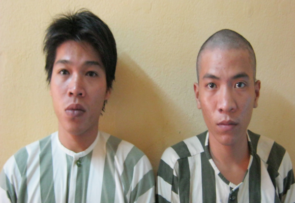 Nguyễn Sơn Hải (ảnh trái) và Ngô Minh Hướng (ảnh phải) tại cơ quan công an