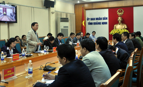 Đồng chí Trần Văn Hằng, Chủ nhiệm Ủy ban Đối ngoại của Quốc hội phát biểu tại hội nghị.