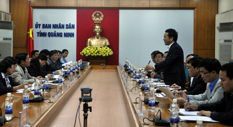 Đồng chí Nguyễn Văn Thành, Phó Chủ tịch UBND tỉnh phát biểu tại hội nghị.