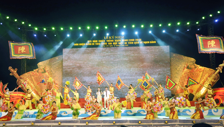 Chương trình nghệ thuật “Bạch Đằng giang bản anh hùng ca của dân tộc” biểu diễn tại lễ kỷ niệm 725 năm Chiến thắng Bạch Đằng và đón Bằng di tích quốc gia đặc biệt.