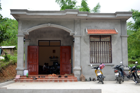 Căn nhà mới của gia đình ông Đàm Quang Trạch được xây dựng từ nguồn hỗ trợ của Quỹ “Vì người nghèo”.