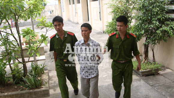 Chinh bị bắt giữ và di lý ra Hà Nội để phục vụ công tác điều tra