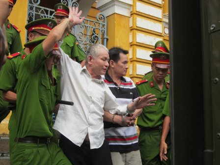 Hai bị cáo nhận án tử.