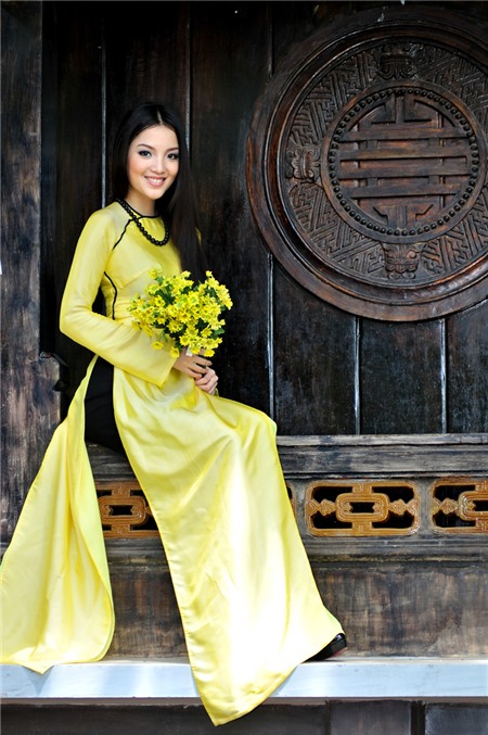 Cô từng gây được sự chú ý tại cuộc thi Hoa hậu Việt Nam 2010