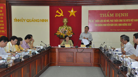 Đồng chí Nguyễn Văn Pha, Phó Chủ tịch Trung ương MTTQ Việt Nam phát biểu tại cuộc họp