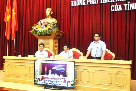 PGS.TS  Phạm Minh Chính, Ủy viên T.Ư Đảng, Bí thư Tỉnh ủy phát biểu tại buổi tọa đàm