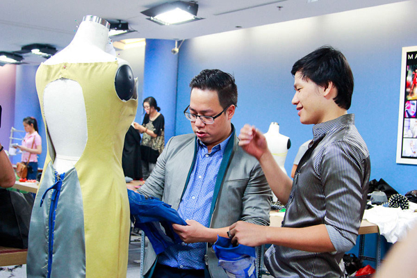 Tùng Leo trong chương trình Project Runway Việt Nam.