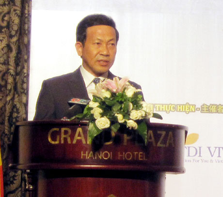 Đồng chí Nguyễn Văn Thành, Phó Chủ tịch UBND tỉnh phát biểu tại hội nghị.