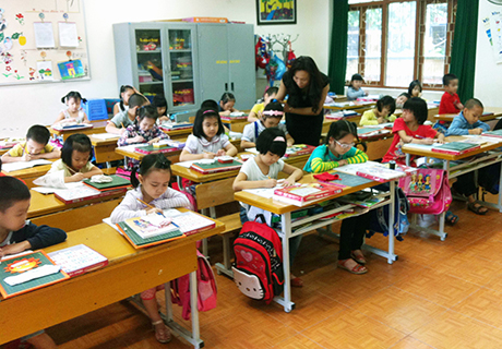 Tiết học vần của lớp 1B, Trường Tiểu học Lê Hồng Phong (TP Hạ Long).