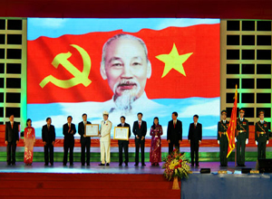 Hoành tráng lễ mít tinh kỷ niệm 50 năm Ngày thành lập tỉnh Quảng Ninh