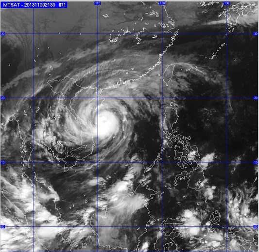 Siêu bão Haiyan vào gần bờ, Đà Nẵng, Quảng Ngãi gió giật cấp 6