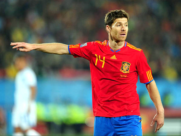 Sau 8 tháng, Xabi Alonso đã trở lại ĐT Tây Ban Nha.