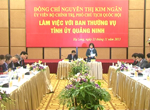 Uỷ viên Bộ Chính trị, Phó Chủ tịch Quốc hội Nguyễn Thị Kim Ngân làm việc với BTV Tỉnh uỷ