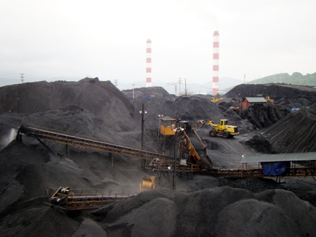 Sàng tuyển, chế biến than tại Xí nghiệp Chế biến và tiêu thụ (Công ty Than Hòn Gai - Vinacomin).