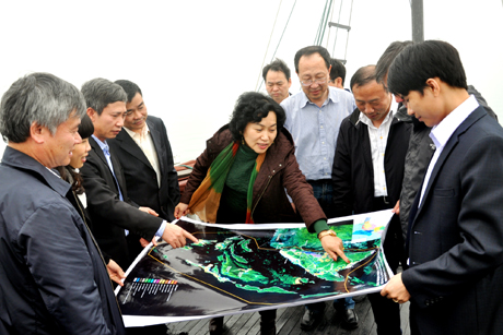 Đoàn công tác Trung tâm nghiên cứu đặc khu kinh tế Trung Quốc khảo sát Vịnh Hạ Long và Vịnh Bái Tử Long