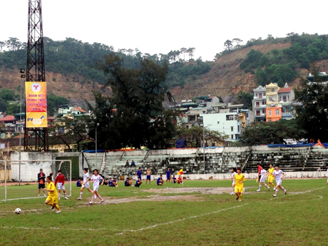 Thi đấu môn bóng đá nữ Đại hội TDTT tỉnh Quảng Ninh lần thứ 7-2014