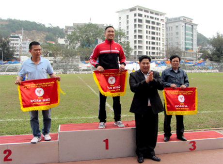 Cẩm Phả giành giải nhất toàn đoàn môn điền kinh