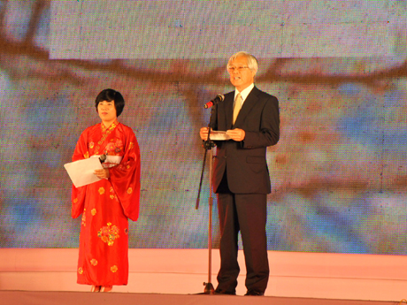Ông Hanashiro Yoshihiro, Giám đốc điều hành Hiệp hội Churashima Okinawa – Trưởng đoàn đại biểu Nhật Bản gửi lời cảm ơn đến Đảng bộ, chính quyền và nhân dân tỉnh Quảng Ninh, TP Hạ Long