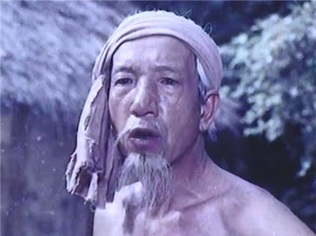 Cố Nghệ sĩ Nhân dân Trịnh Thịnh vai ông nội thằng Bờm.