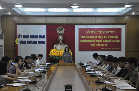 Đồng chí Vũ Thị Thu Thủy, Phó Chủ tịch UBND tỉnh chủ trì Hội nghị.
