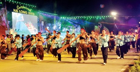 Lực lượng diễn viên quần chúng chiếm chủ đạo trong những kỳ Carnaval gần đây.