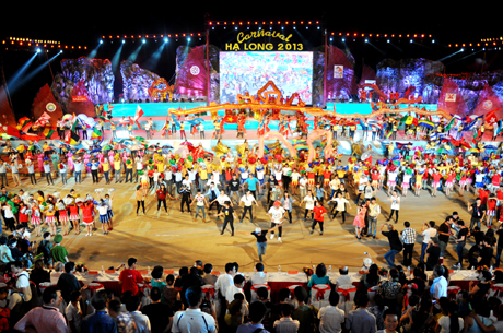 Sẽ có hàng nghìn người tham gia biểu diễn tại Carnaval Hạ Long 2014.