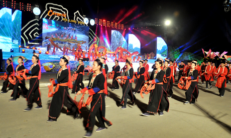Nhảy Phùn Voòng – vũ điệu độc đáo trong lễ cấp sắc được trình diễn bởi chính người Dao Thanh Phán huyện Hải Hà