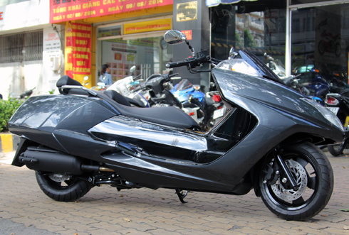 Yamaha Maxam mới được đưa về Việt Nam.