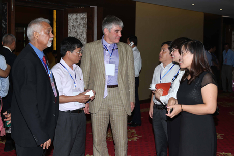 Các doanh nghiệp Quảng Ninh trao đổi kinh nghiệp với doanh nghiệp nước ngoài.