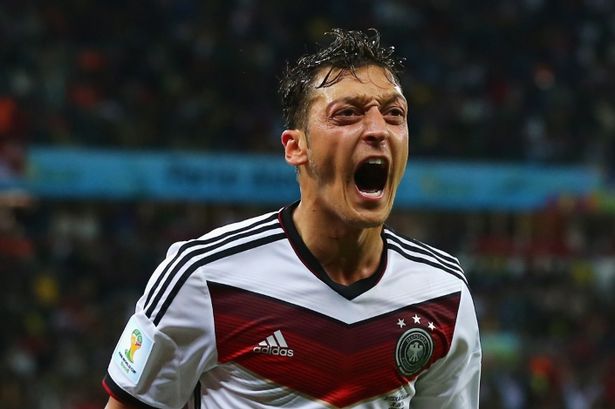MESUT ÖZIL – THE LEGENDARY FORMER NUMBER 10 OF ARSENAL – HAS SPOKEN OUT DIRECTLY AGAINST THE CRITICISM AIMED AT KAI HAVERTZ.vt – BestTopixs