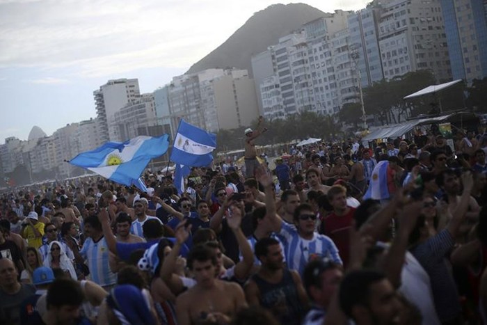 Những CĐV Argentina sẽ đạo náo Brazil