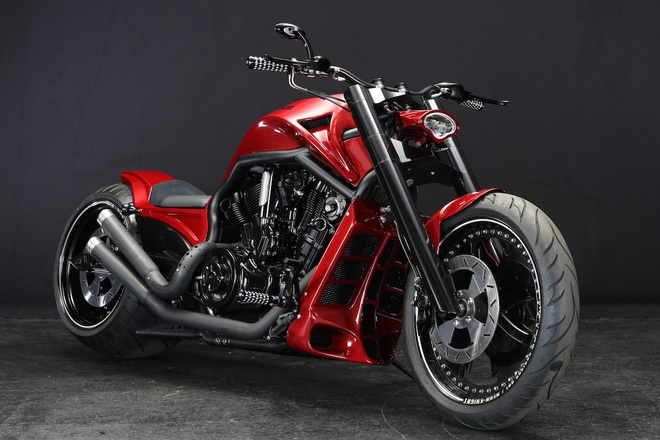 Bad Land - hãng độ Nhật trình làng bản độ dựa trên mẫu Harley-Davidson VRSCDX Night Rod Special đời 2007.