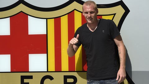 Rất khó để Mathieu duy trì phong độ cao tại Barca khi anh đã 30 tuổi