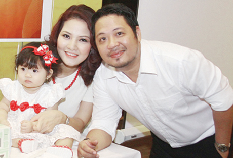 Gia đình nhỏ của Hoa khôi thể thao 2007 Trần Thị Quỳnh (ảnh nhân vật cung cấp).
