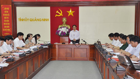 Đồng chí Phạm Minh Chính, Ủy viên Trung ương Đảng, Bí thư Tỉnh ủy phát biểu chỉ đạo cuộc họp
