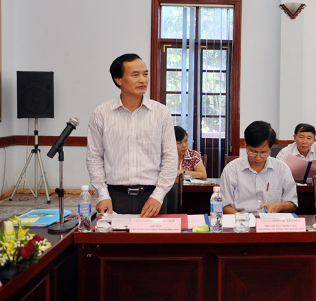 Đồng chí Trần Danh Chức, Chủ tịch LĐLĐ tỉnh báo cáo Đề án của LĐLĐ tại cuộc họp