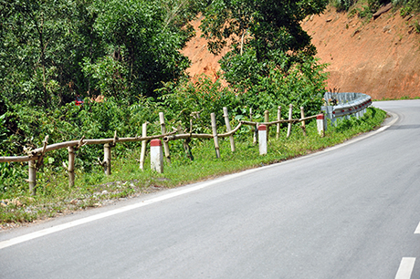 Ảnh chụp lúc 14h ngày 2-8-2014 trên QL 18C, đoạn qua xã Phong Dụ, huyện Tiên Yên.
