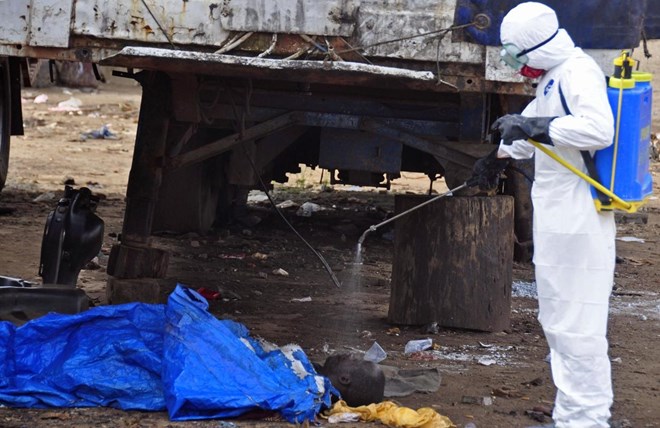 Guinea tuyên bố tình trạng khẩn cấp, 1.069 người đã chết vì Ebola