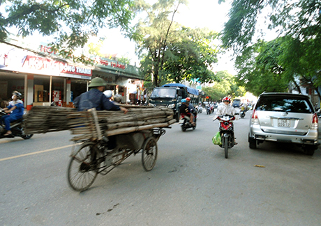 Ảnh chụp hồi 17 giờ ngày 9-7-2014 trên đường Cao Thắng, TP Hạ Long.