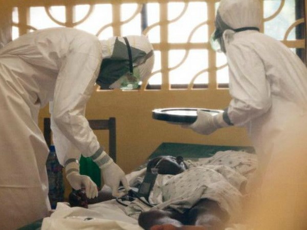 Bệnh nhân nhiễm virus Ebola đầu tiên ở Nigeria đã xuất viện